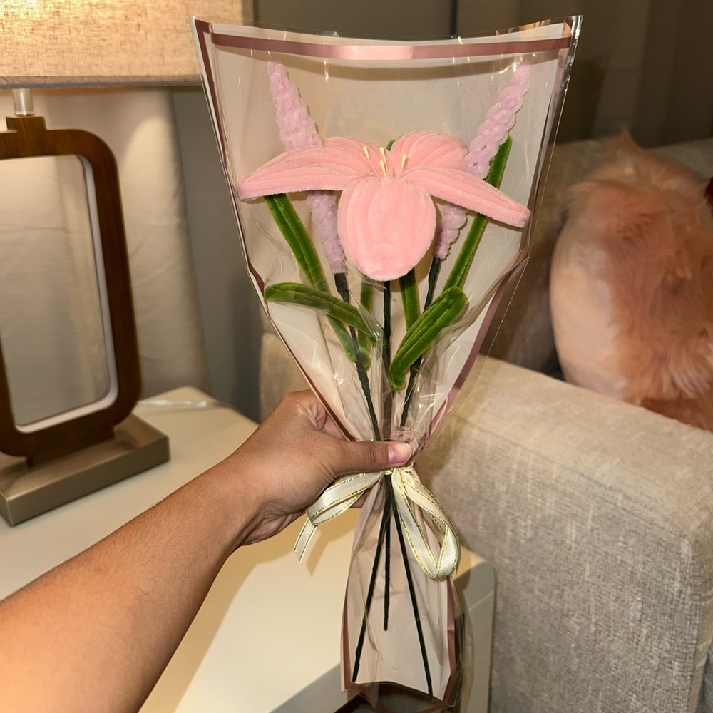 Pink lily Flower Bouquet - Picture 1 of 4